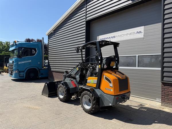Grote foto giant g2200 e minishovel kniklader elektrisch 2021 agrarisch shovels