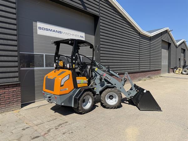 Grote foto giant g2200 e minishovel kniklader elektrisch 2021 agrarisch shovels