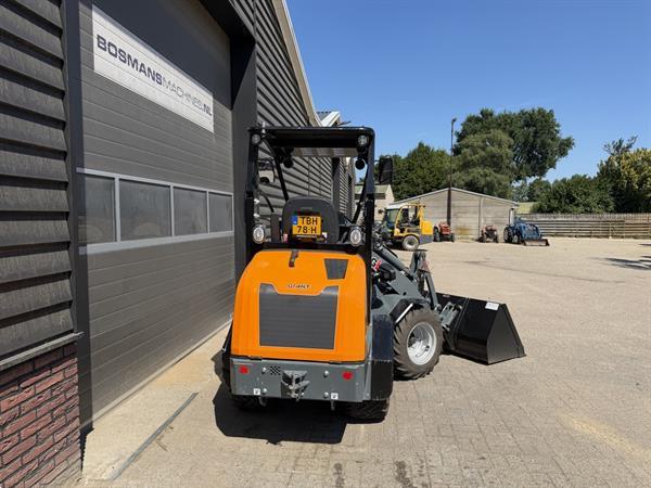 Grote foto giant g2200 e minishovel kniklader elektrisch 2021 agrarisch shovels