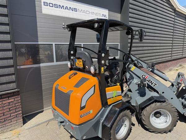 Grote foto giant g2200 e minishovel kniklader elektrisch 2021 agrarisch shovels