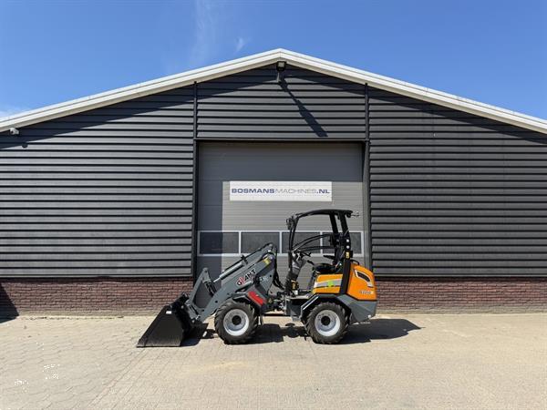 Grote foto giant g2200 e minishovel kniklader elektrisch 2021 agrarisch shovels