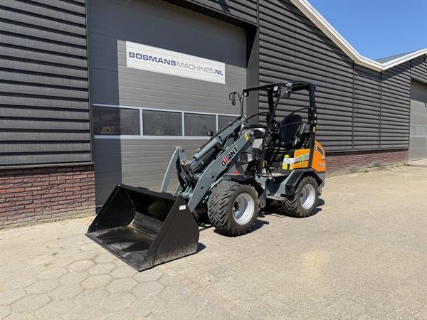Grote foto giant g2200 e minishovel kniklader elektrisch 2021 agrarisch shovels