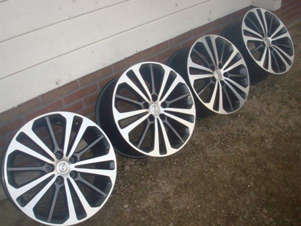 Grote foto 18 originele velgen opel insignia b steek 5x115 auto onderdelen banden en velgen