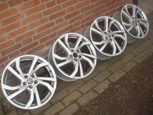 Grote foto 17 inch originele vw polo 2g velgen nr 206 auto onderdelen banden en velgen