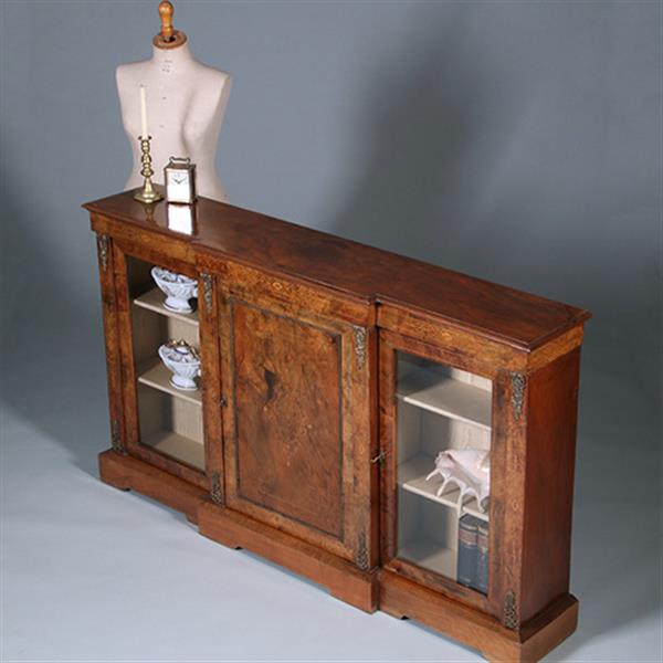 Grote foto engelse credenza in noten met inlegwerk en brons ca 1860 no.391115 antiek en kunst stoelen en banken