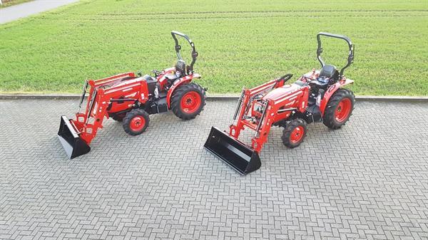 Grote foto actie sb22m met voorlader agrarisch tractoren