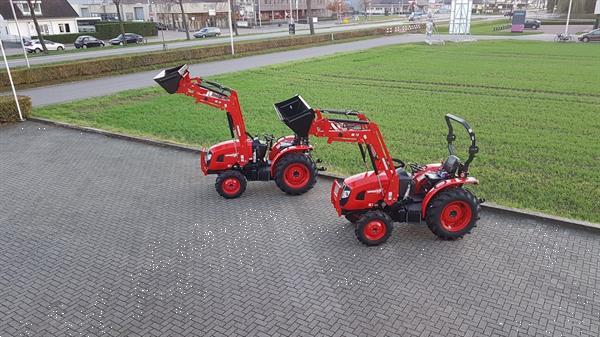 Grote foto actie sb22m met voorlader agrarisch tractoren