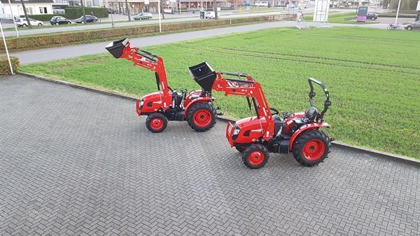 Grote foto actie sb22m met voorlader agrarisch tractoren