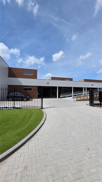 Grote foto garagebox huren opslagruimte garage te huur almere bedrijfspanden garageboxen te huur