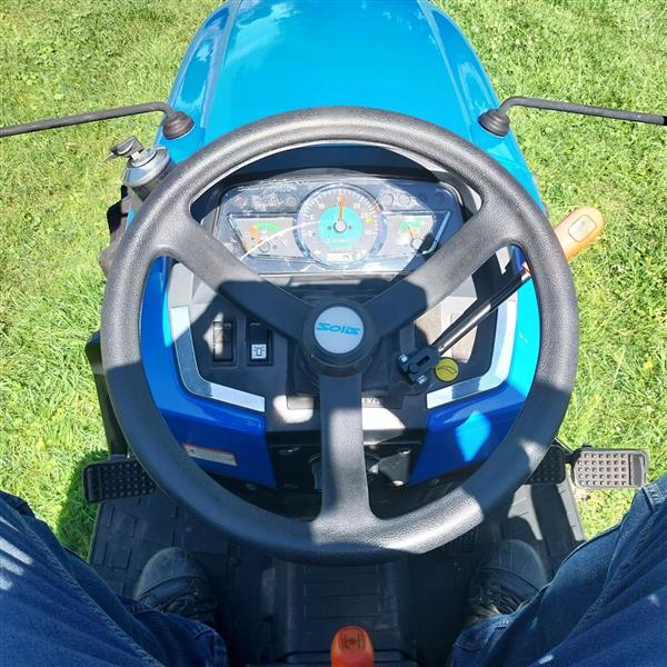 Grote foto solis s22 6 2 4wd rops s demo bj2023 met slechts 14 uur agrarisch tractoren