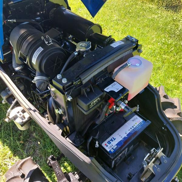 Grote foto solis s22 6 2 4wd rops s demo bj2023 met slechts 14 uur agrarisch tractoren