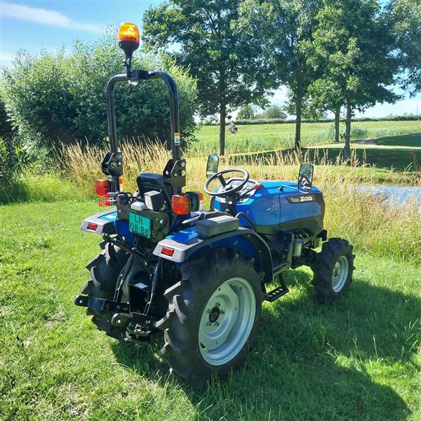Grote foto solis s22 6 2 4wd rops s demo bj2023 met slechts 14 uur agrarisch tractoren