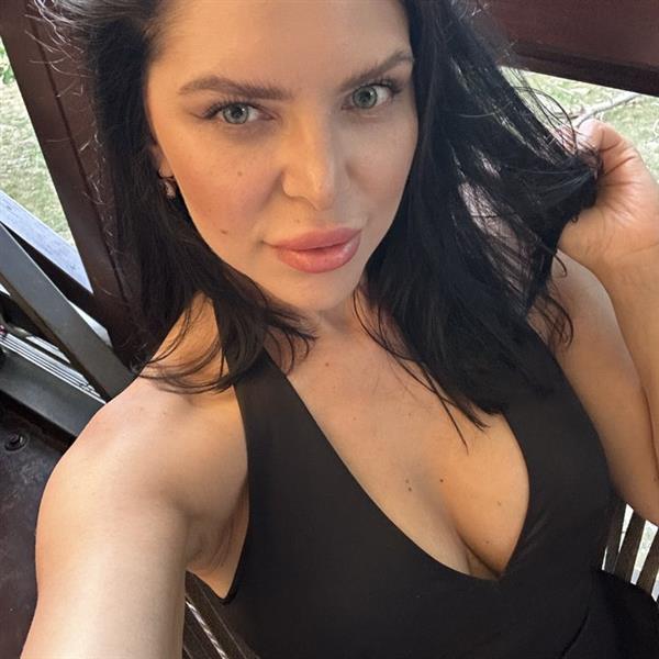 Grote foto kira elegance sensuality and relaxation erotiek erotische massage
