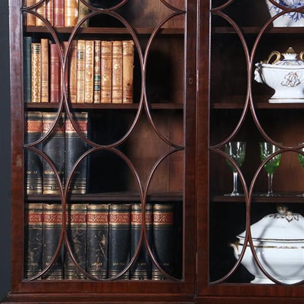 Grote foto grote break front bibliotheekkast met 6 deuren en 12 laden ca 1900 no.422410 antiek en kunst stoelen en banken