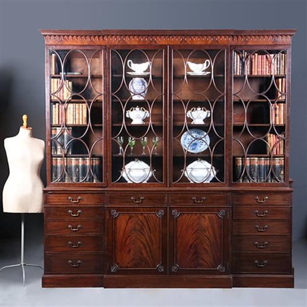 Grote foto grote break front bibliotheekkast met 6 deuren en 12 laden ca 1900 no.422410 antiek en kunst stoelen en banken