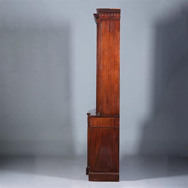 Grote foto grote break front bibliotheekkast met 6 deuren en 12 laden ca 1900 no.422410 antiek en kunst stoelen en banken