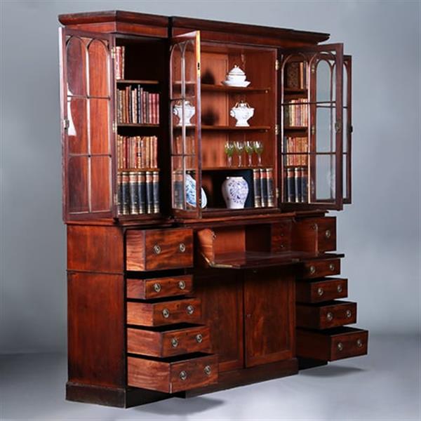 Grote foto engels georgian break front bibliotheekkast ca 1810 in mahonie met uittrekbaar bureau no.422405 antiek en kunst overige in antiek gebruiksvoorwerpen