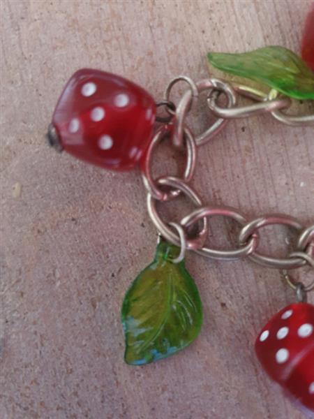 Grote foto bow and crossbones dice bracelet. kleding dames sieraden