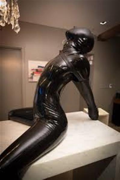 Grote foto slaaf zoekt meesteres 24 7 erotiek bdsm