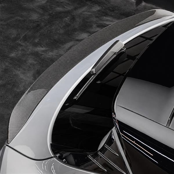 Grote foto dit betreft een porsche taycan sport cross turismo carbon kofferklep bak spoiler lip auto onderdelen tuning en styling