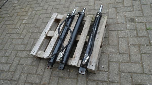 Grote foto 3x hydrauliek cilinder doe het zelf en verbouw onderdelen en accessoires