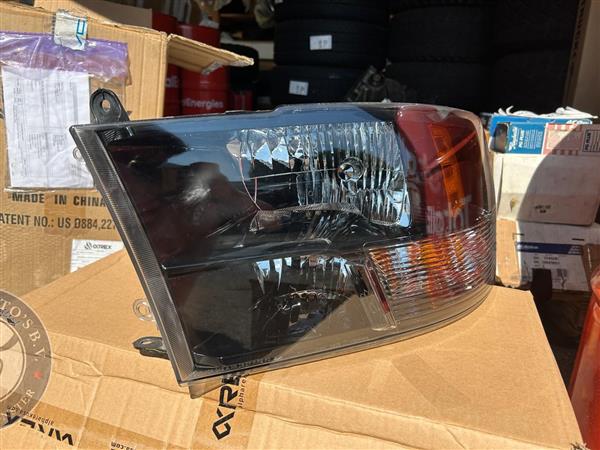 Grote foto dodge ram ds koplamp links origineel mopar onderdeel auto onderdelen overige auto onderdelen