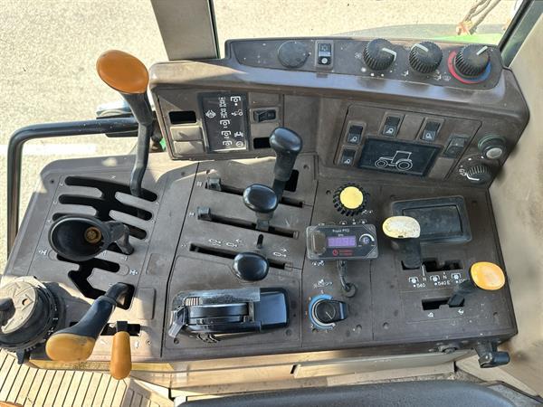 Grote foto john deere 6310 agrarisch tractoren