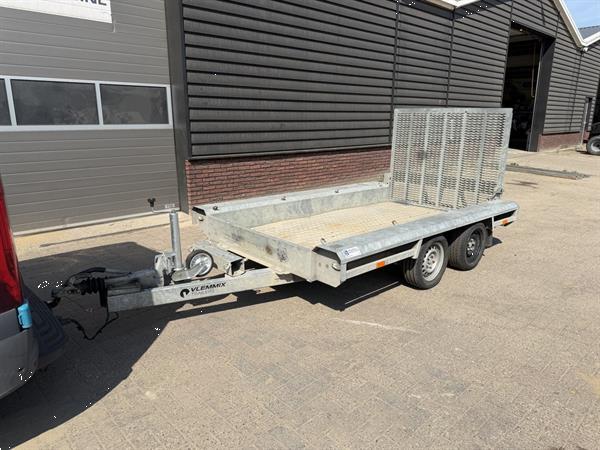 Grote foto vlemmix 2700 kg machinetransporter 300x150 gebruikt belgische papieren agrarisch aanhangwagens