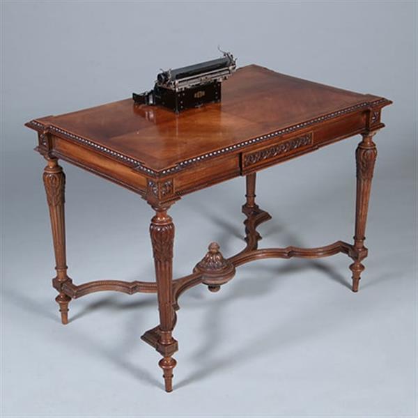 Grote foto schrijftafeltje of wandtafel in notenhout met brede lade frankrijk ca 1860 no.422435 antiek en kunst stoelen en banken