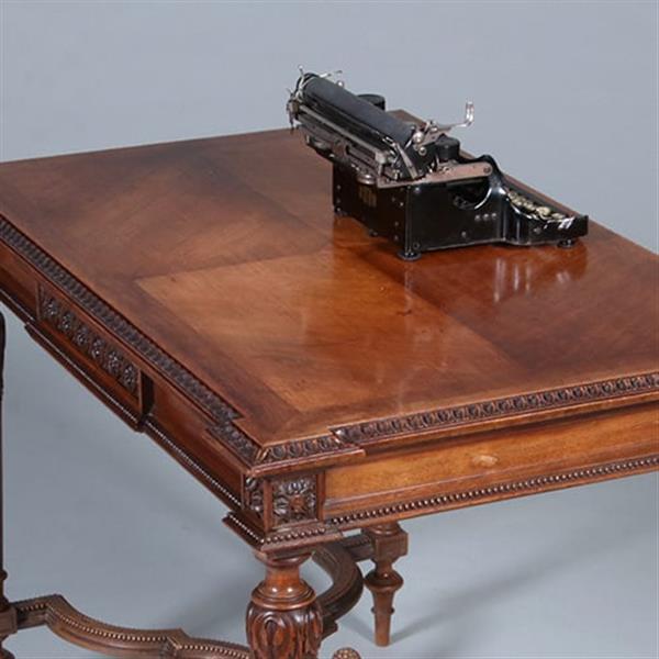 Grote foto schrijftafeltje of wandtafel in notenhout met brede lade frankrijk ca 1860 no.422435 antiek en kunst stoelen en banken