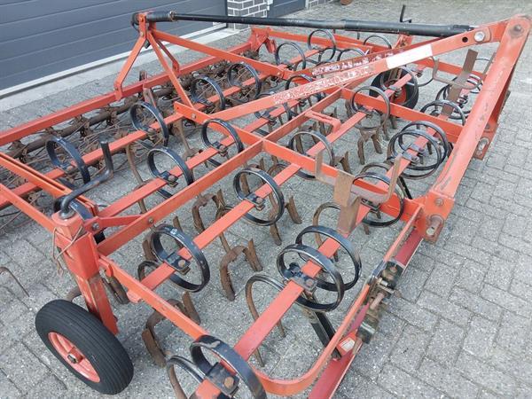 Grote foto kongskilde triltand cultivator zaaibedbereider agrarisch cultivators en woelers