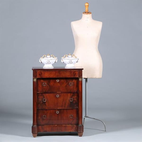 Grote foto opvallend kleine fraaie hollandse empire commode met 4 laden en 2 zuilen ca 1810 no.431525 antiek en kunst stoelen en banken