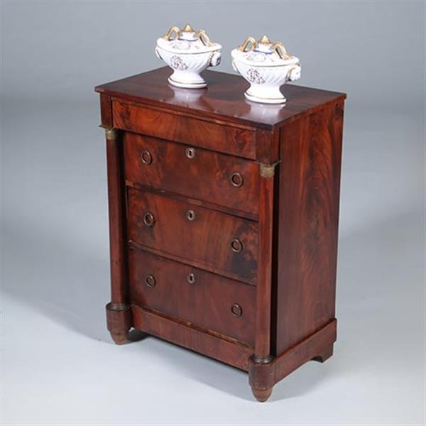Grote foto opvallend kleine fraaie hollandse empire commode met 4 laden en 2 zuilen ca 1810 no.431525 antiek en kunst stoelen en banken