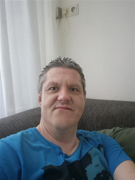 Grote foto lieve man zoekt lat relatie contacten en berichten man zoekt vrouw