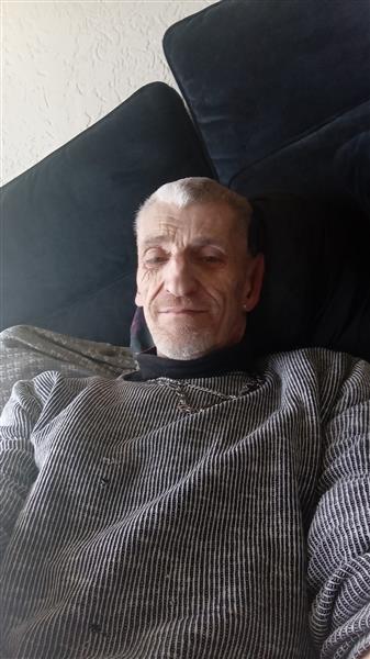 Grote foto komt nog contacten en berichten man zoekt vrouw