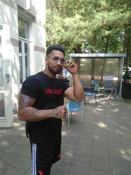Grote foto heet laat me je blussen erotiek man zoekt vrouw