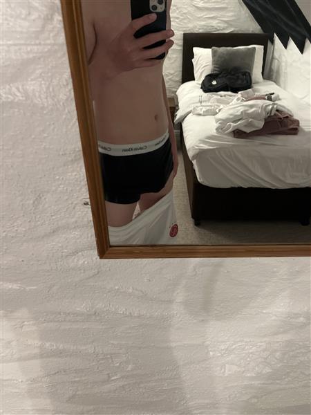 Grote foto sex gewild jonge kerel. erotiek man zoekt vrouwelijke sekspartner
