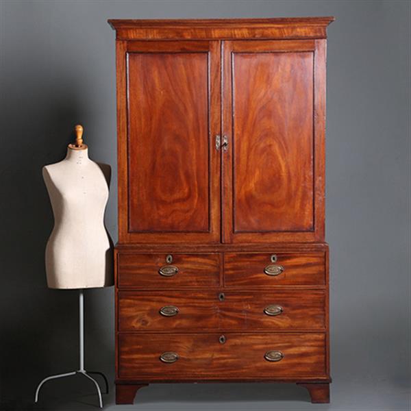 Grote foto zeer strak engels kabinet in fraaie lichtere mooi verouderde kleur ca 1800 no.421015 antiek en kunst stoelen en banken
