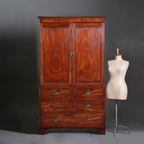 Grote foto zeer strak engels kabinet in fraaie lichtere mooi verouderde kleur ca 1800 no.421015 antiek en kunst stoelen en banken