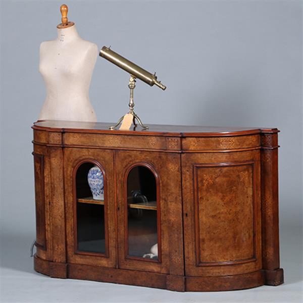 Grote foto blonde notenhouten credenza met kwartronde zijkasten ca 1850 fraaie ingelegde details no.431545 antiek en kunst stoelen en banken