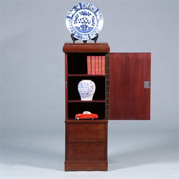 Grote foto art deco zuilvormige kast of kastvormige zuil met 1 deur en twee kleine laden ca 1915 no.431540 antiek en kunst stoelen en banken