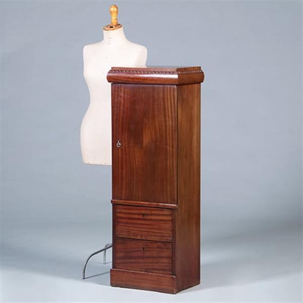 Grote foto art deco zuilvormige kast of kastvormige zuil met 1 deur en twee kleine laden ca 1915 no.431540 antiek en kunst stoelen en banken
