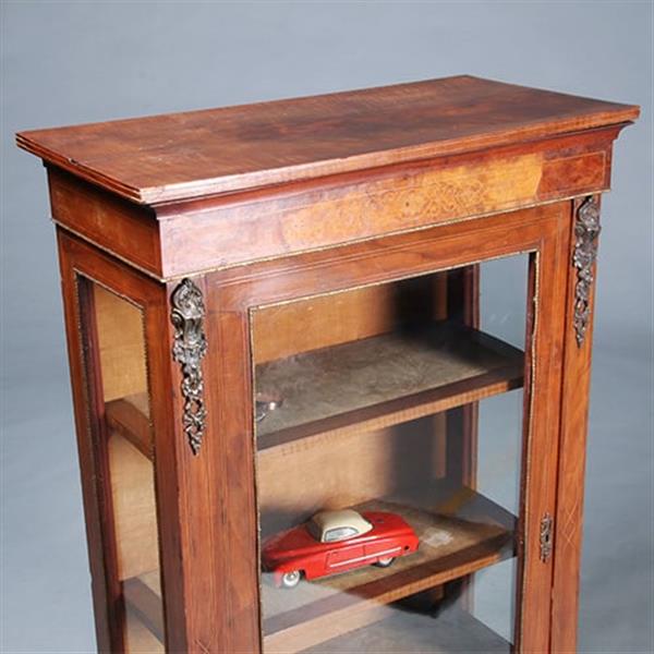 Grote foto engelse vitrinekast in notenhout met rijk inlegwerk ca 1850 no.431550 antiek en kunst stoelen en banken