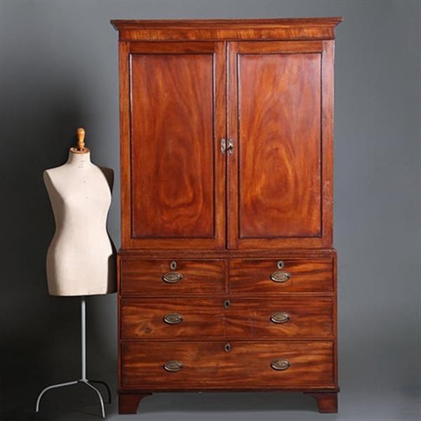 Grote foto zeer strak engels kabinet in fraaie lichtere mooi verouderde kleur ca 1800 no.421015 antiek en kunst stoelen en banken