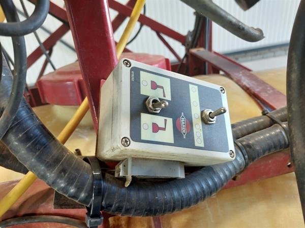 Grote foto hardi veldspuit agrarisch onkruidbestrijding