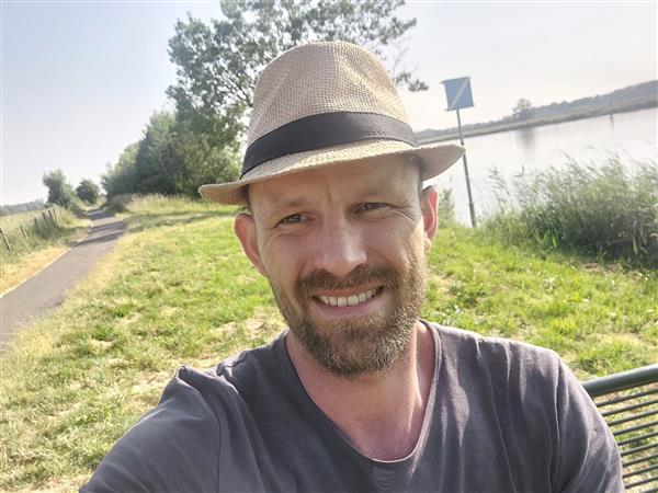Grote foto vrouwen verwenner contacten en berichten man zoekt vrouw