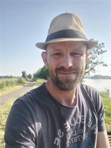 Grote foto vrouwen verwenner contacten en berichten man zoekt vrouw