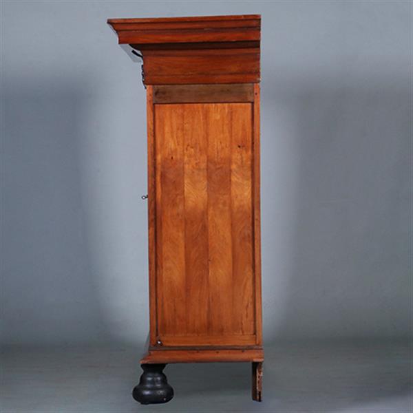 Grote foto palissander pastoorskast in een prachtige zonnige kleur ca 1700 no.431530 antiek en kunst stoelen en banken