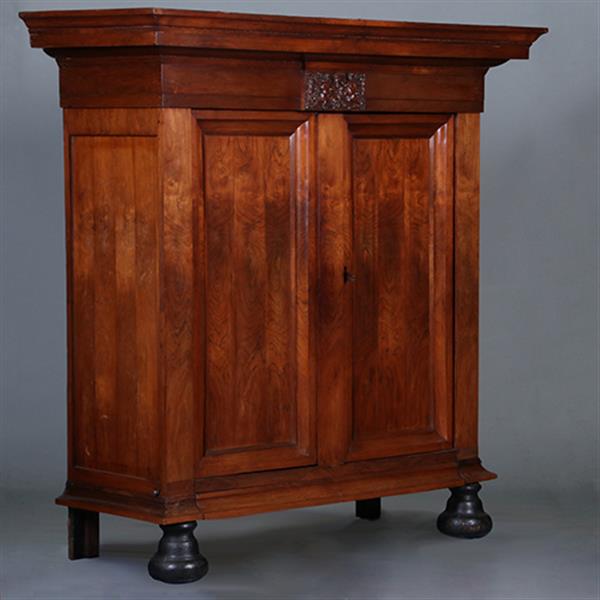 Grote foto palissander pastoorskast in een prachtige zonnige kleur ca 1700 no.431530 antiek en kunst stoelen en banken