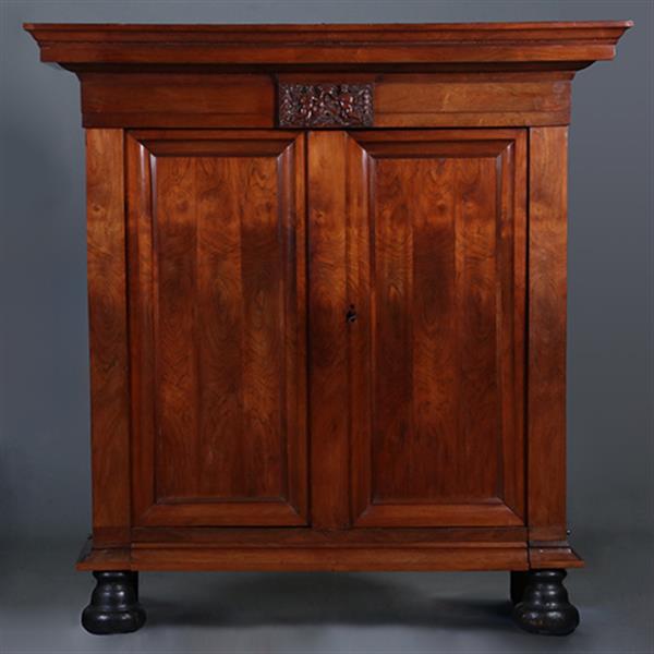 Grote foto palissander pastoorskast in een prachtige zonnige kleur ca 1700 no.431530 antiek en kunst stoelen en banken